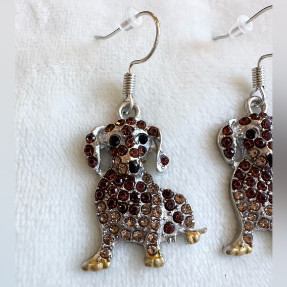 Dachshund Dog Dangle Sparkly Earrings New - Picture 4 of 6